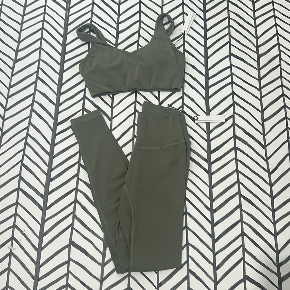 NWT ParagonFitwear Set